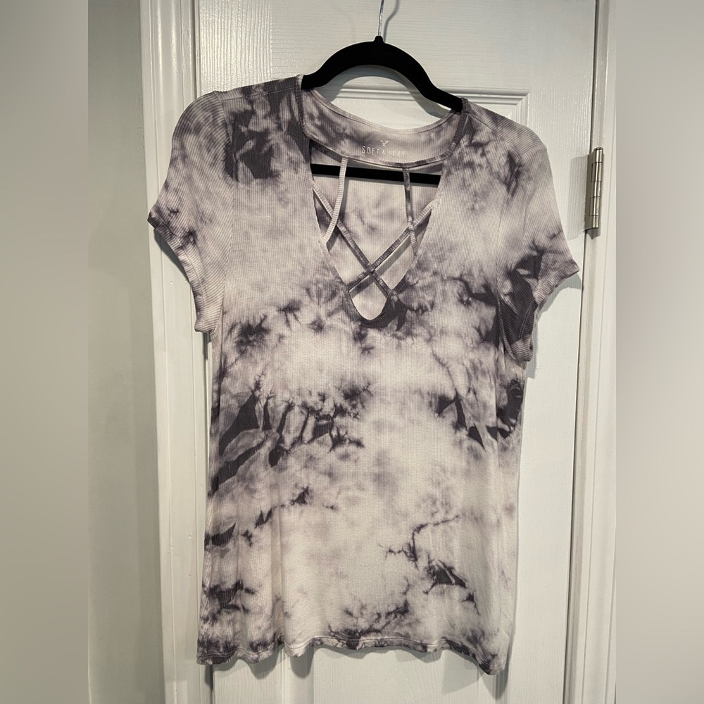 American Eagle Size M Soft & Sexy Gray Ribbed Tie Die Cross Strap V Neck Top